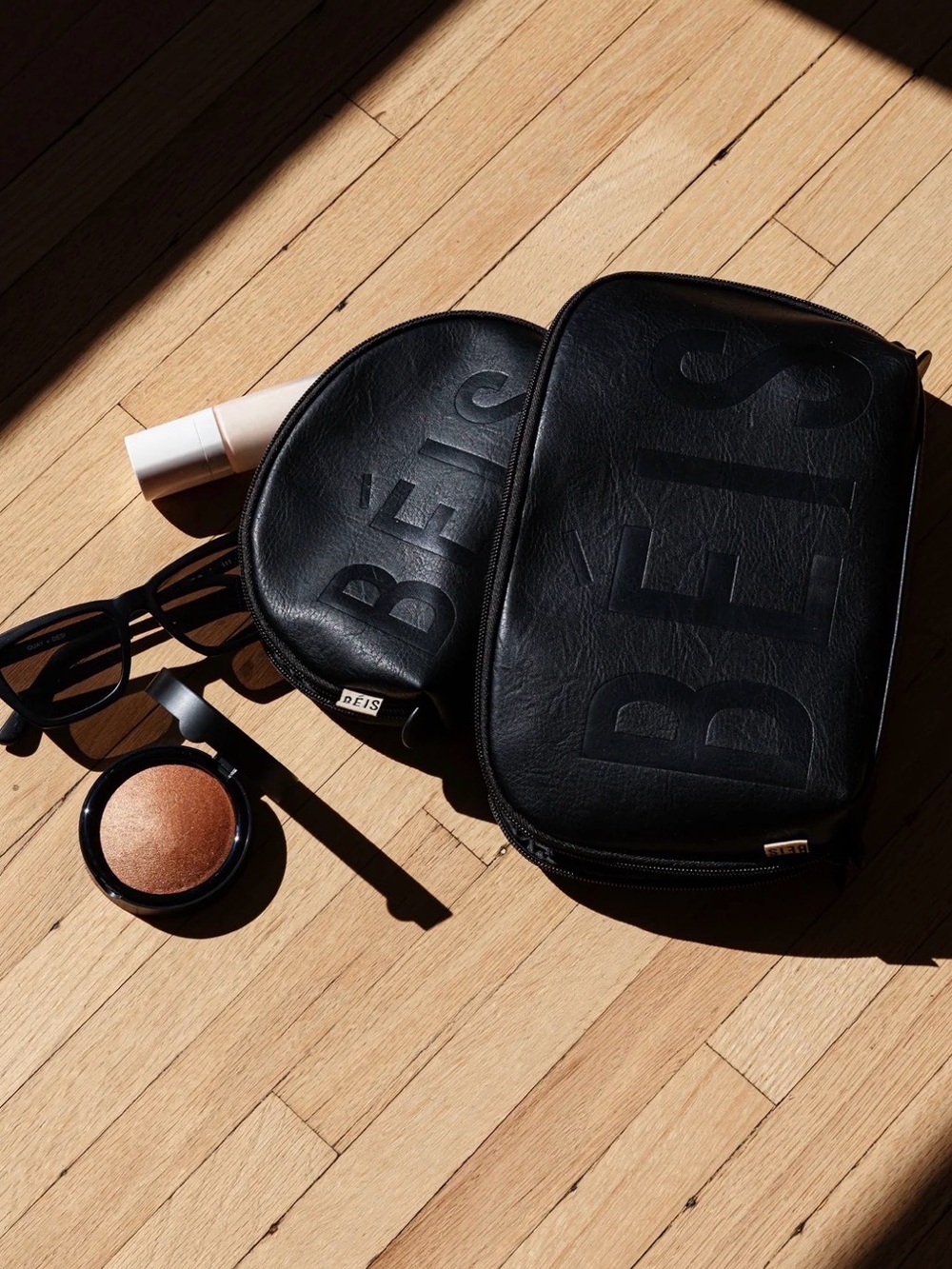 BEIS The Cosmetic Pouch Set
in Black Leather